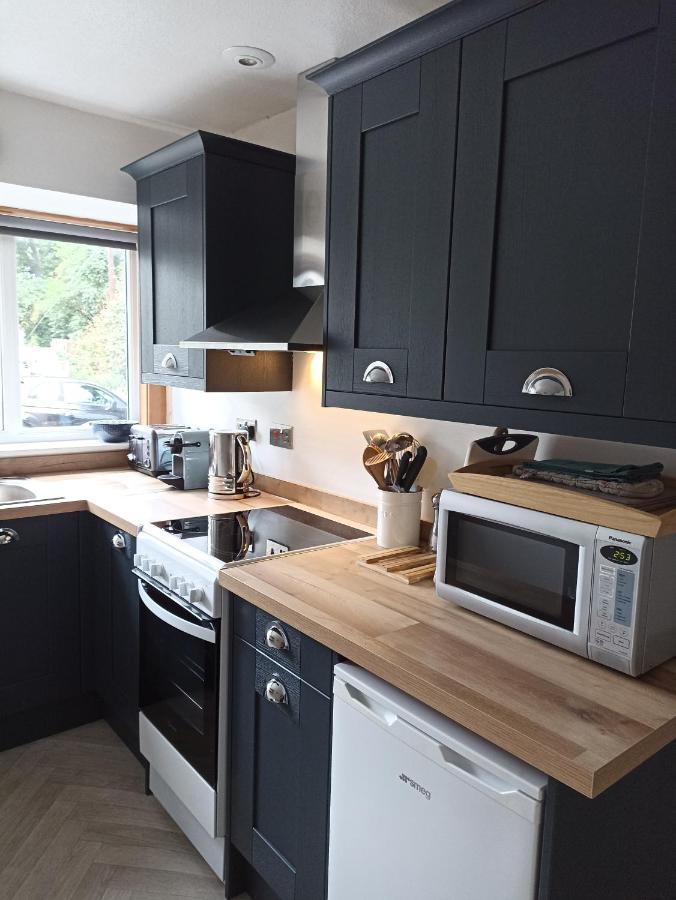Red Squirrel Cottage Strathtay Экстерьер фото