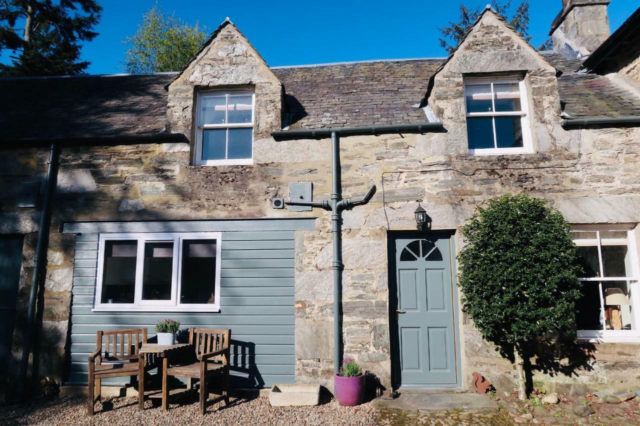Red Squirrel Cottage Strathtay Экстерьер фото